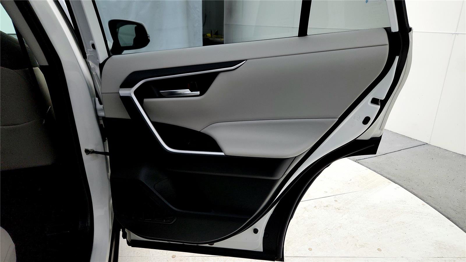 Certified 2023 Toyota RAV4 XLE w/ Convenience Package image 19