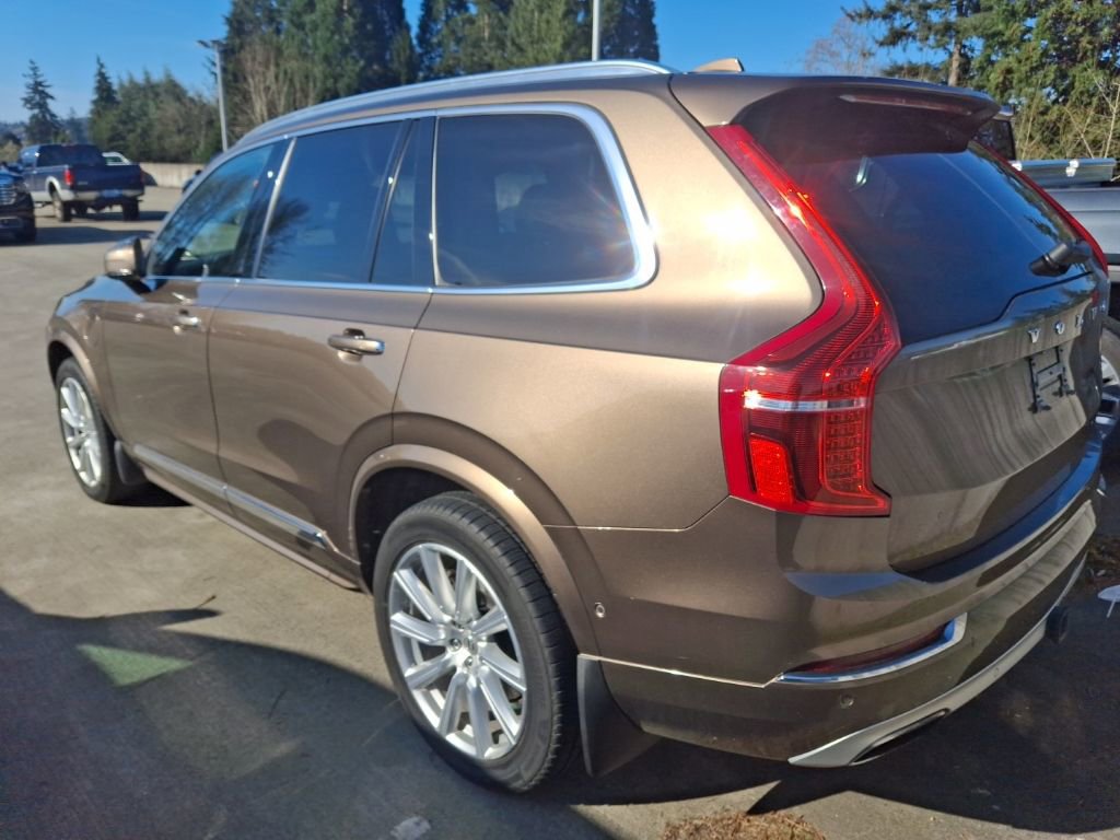 Used 2016 Volvo XC90 T8 Inscription w/ Vision Package image 7