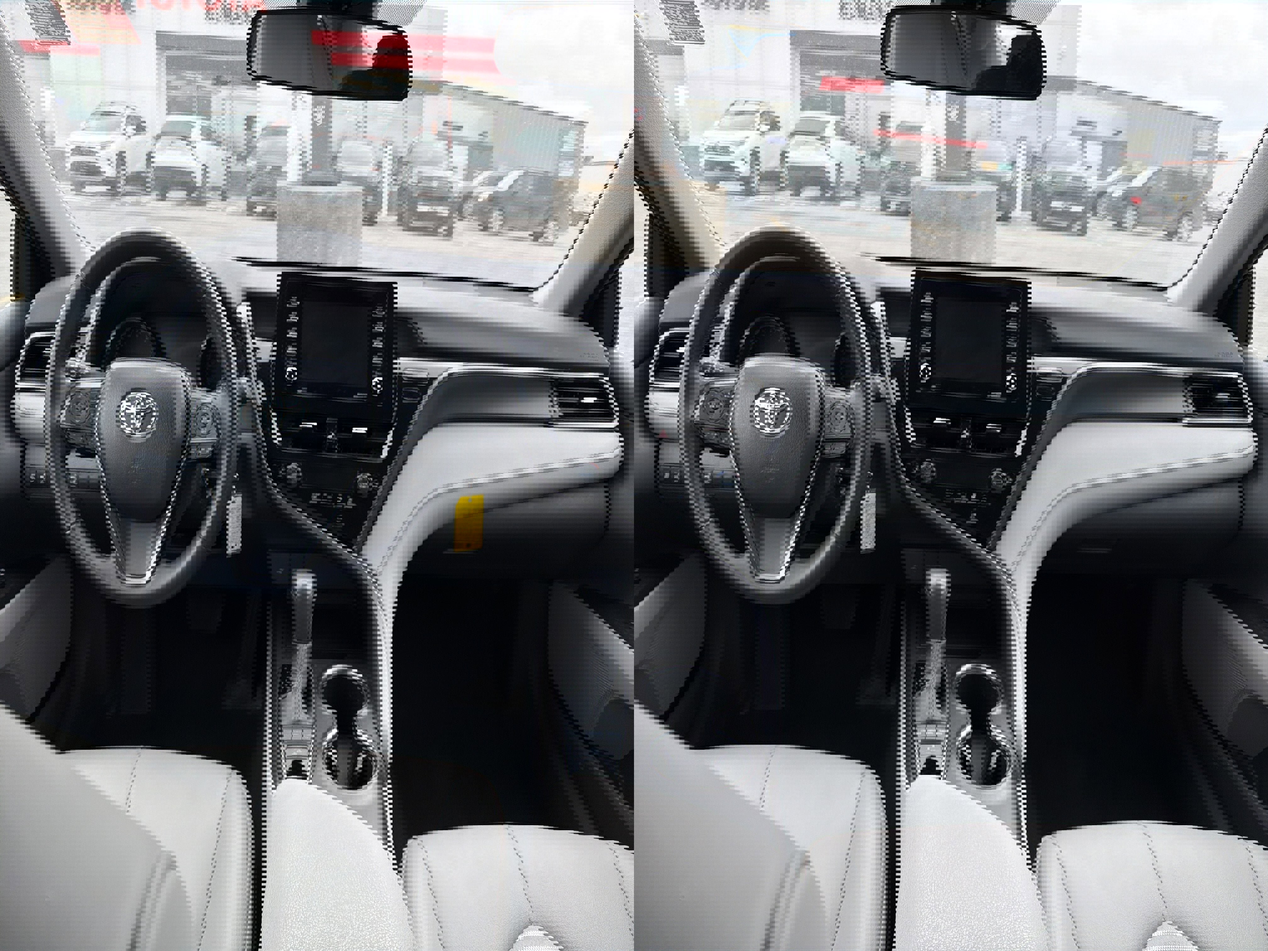 Used 2024 Toyota Camry SE image 11