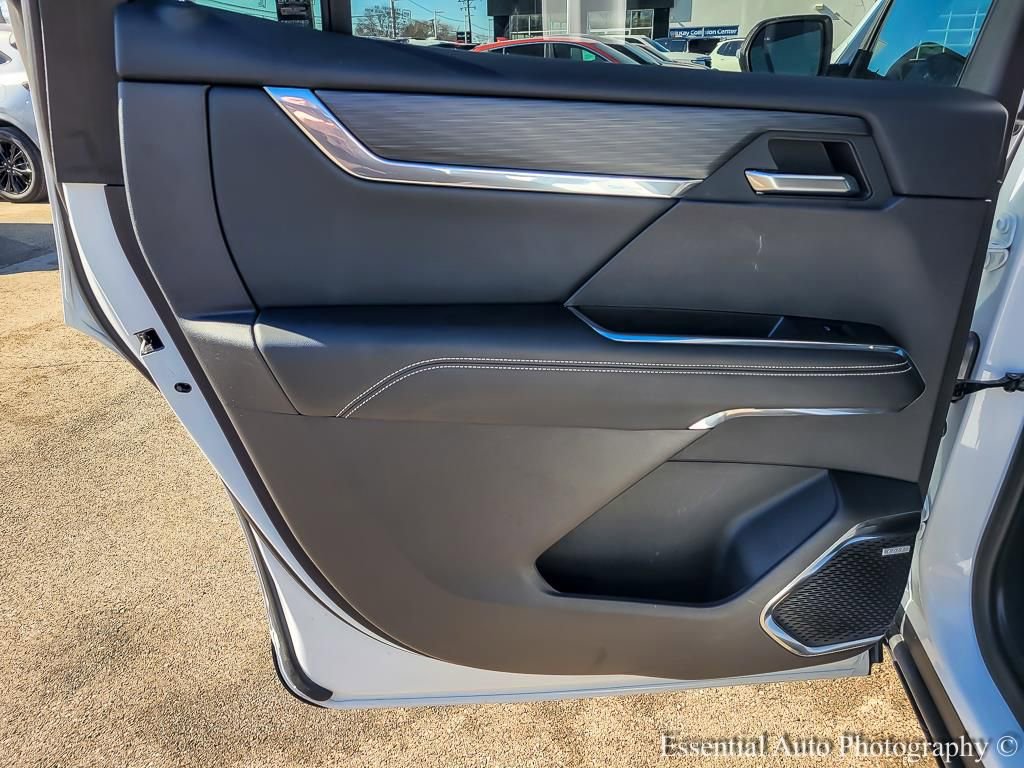 Used 2025 GMC Acadia Elevation AWD/4WD image 19