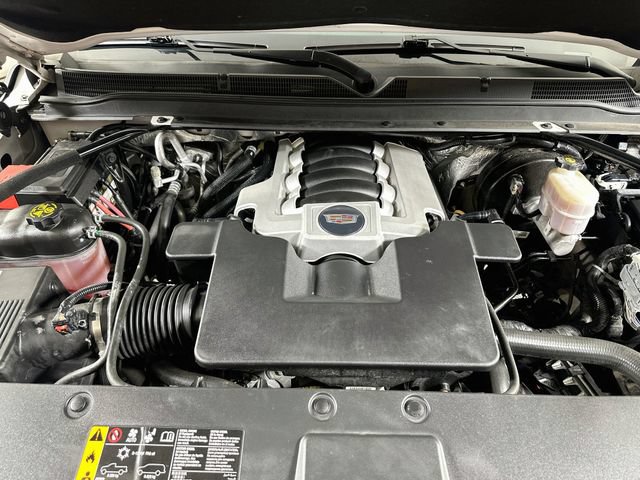 Used 2018 Cadillac Escalade Platinum AWD/4WD image 39