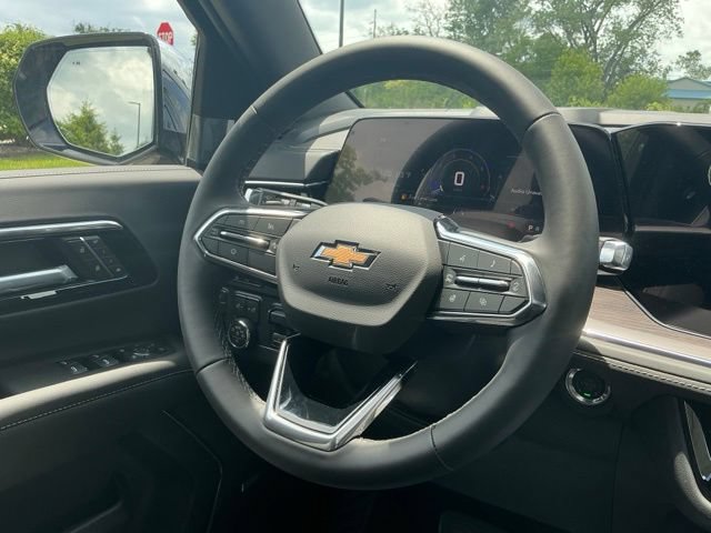 New 2026 Chevrolet Suburban Premier w/ Sun And Tow Package AWD/4WD image 24