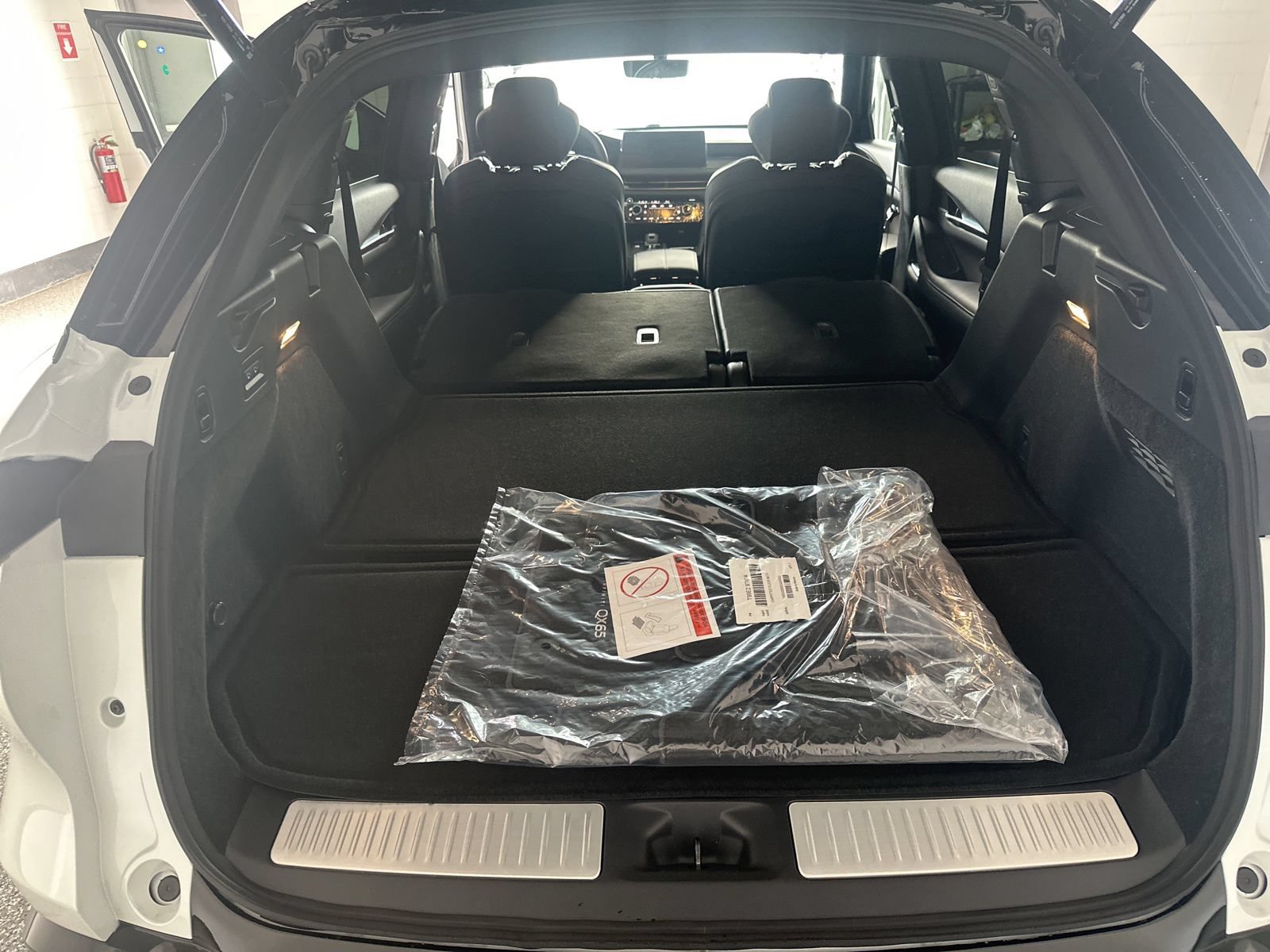 Certified 2027 INFINITI QX65 Autograph w/ Cargo Package AWD/4WD image 12