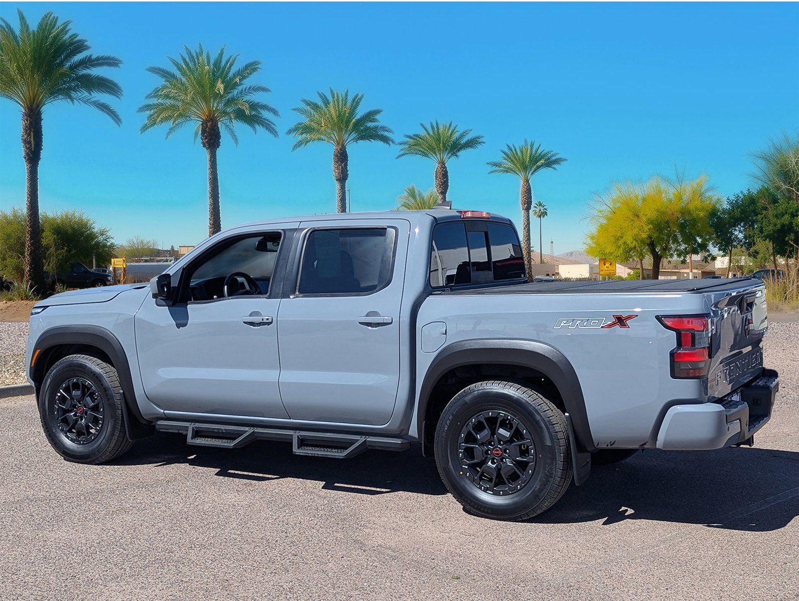 Used 2022 Nissan Frontier Pro-X w/ Pro-X Premium Package image 3