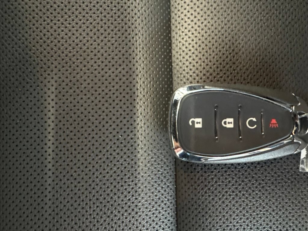 Used 2024 Chevrolet Trax RS FWD image 25