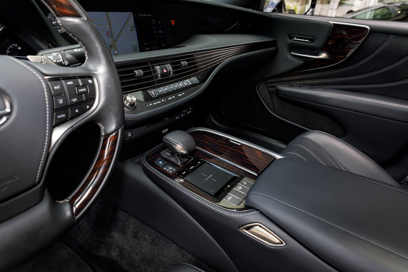 Used 2020 Lexus LS 500 w/ Interior Upgrade Package RWD image 46