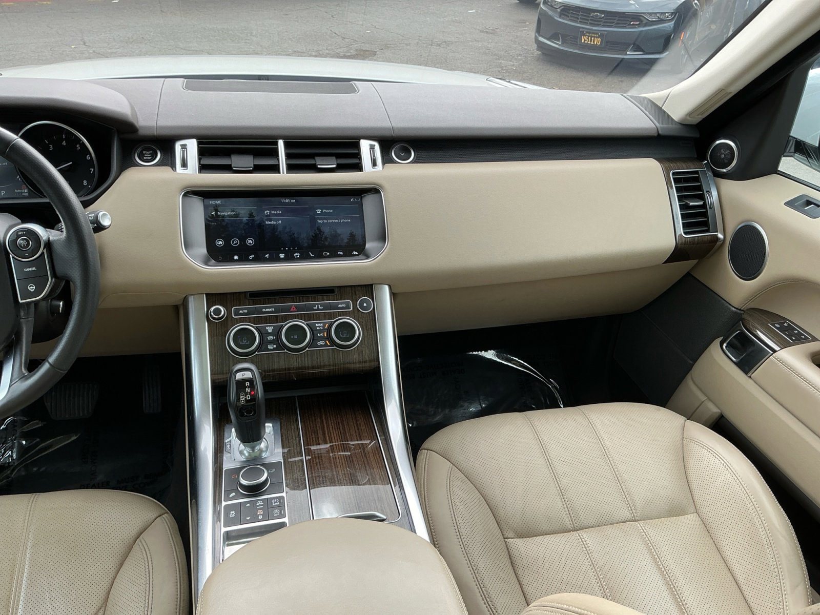 Used 2017 Land Rover Range Rover Sport HSE AWD/4WD image 16
