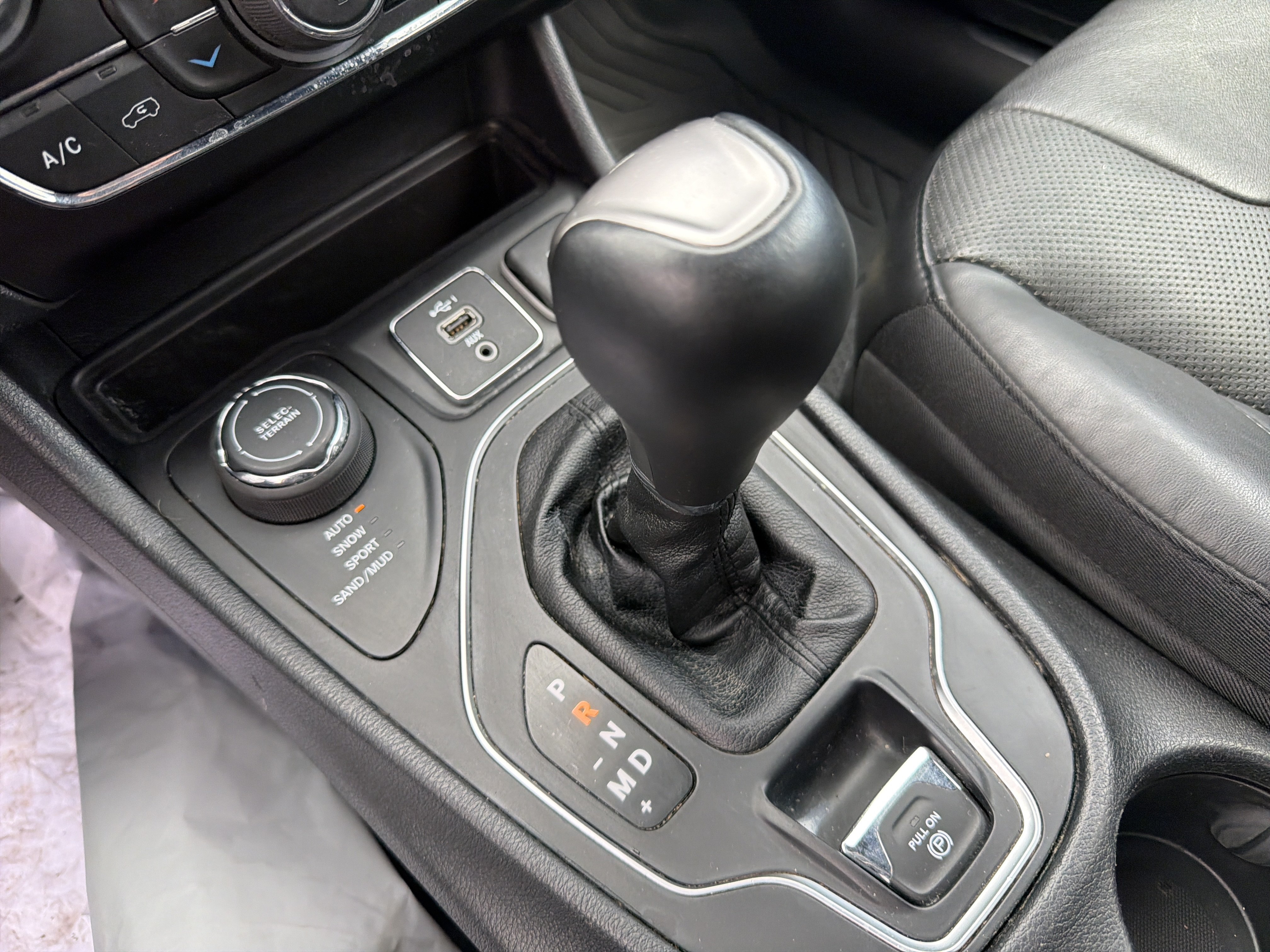 Certified 2019 Jeep Cherokee High Altitude AWD/4WD image 31
