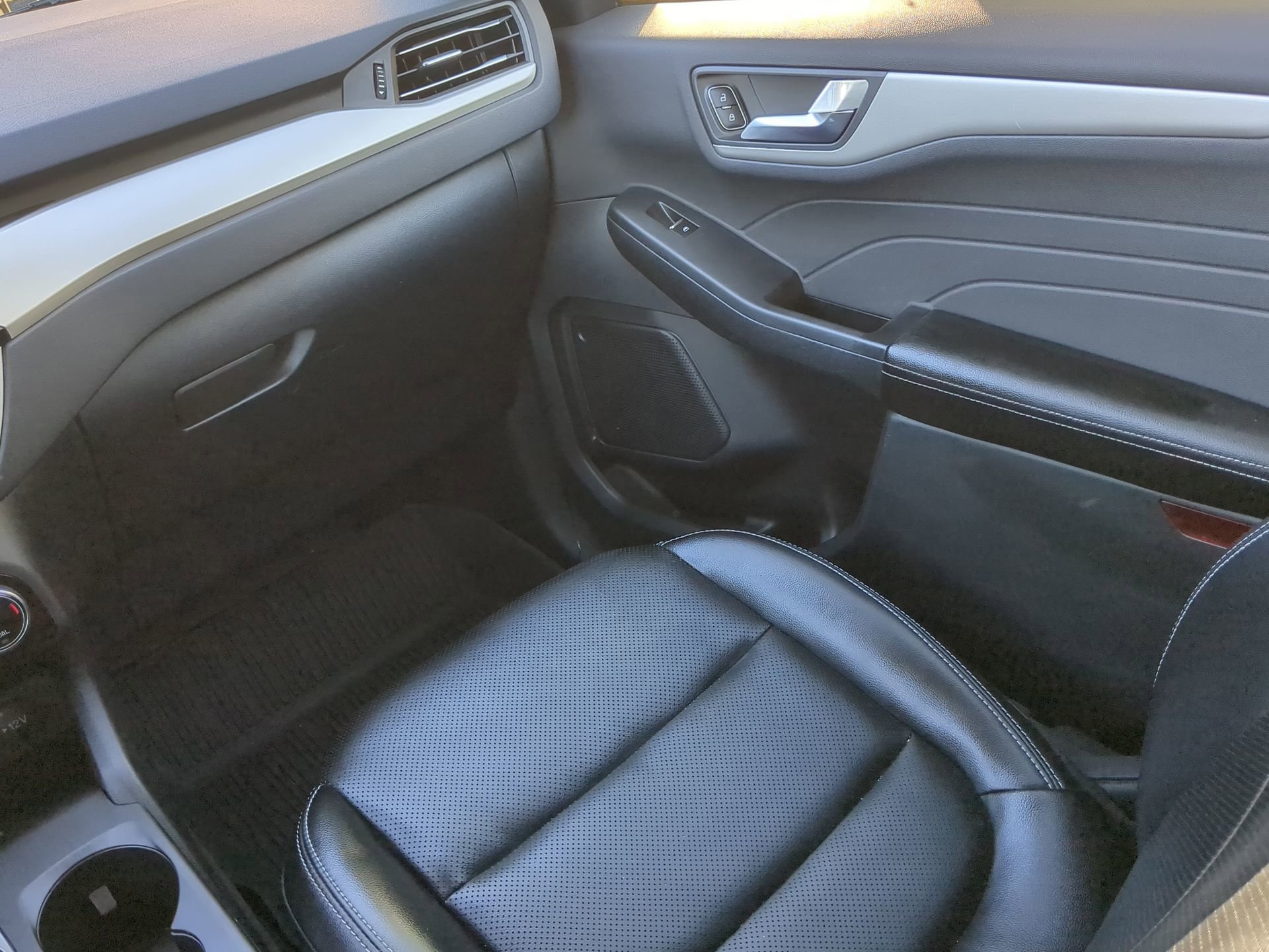 Certified 2022 Ford Escape SEL w/ Technology Package image 45