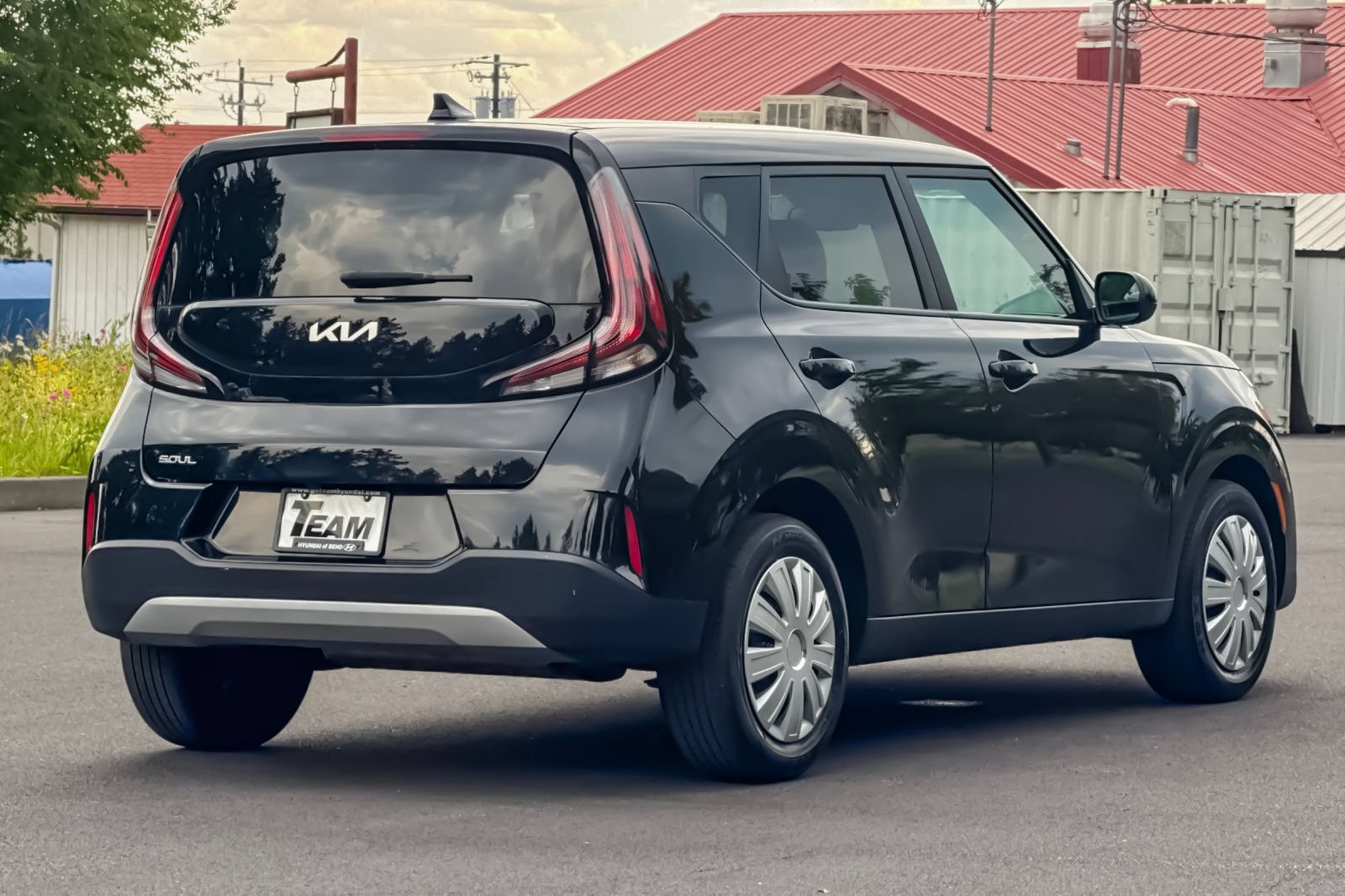 Used 2023 Kia Soul LX FWD image 4