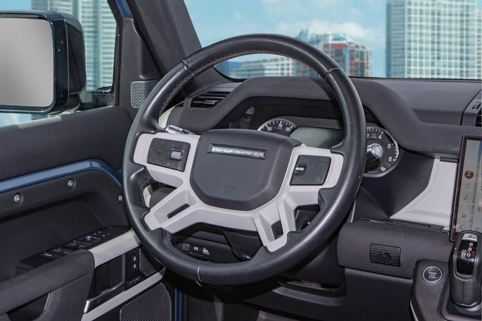 Used 2022 Land Rover Defender 110 SE image 21