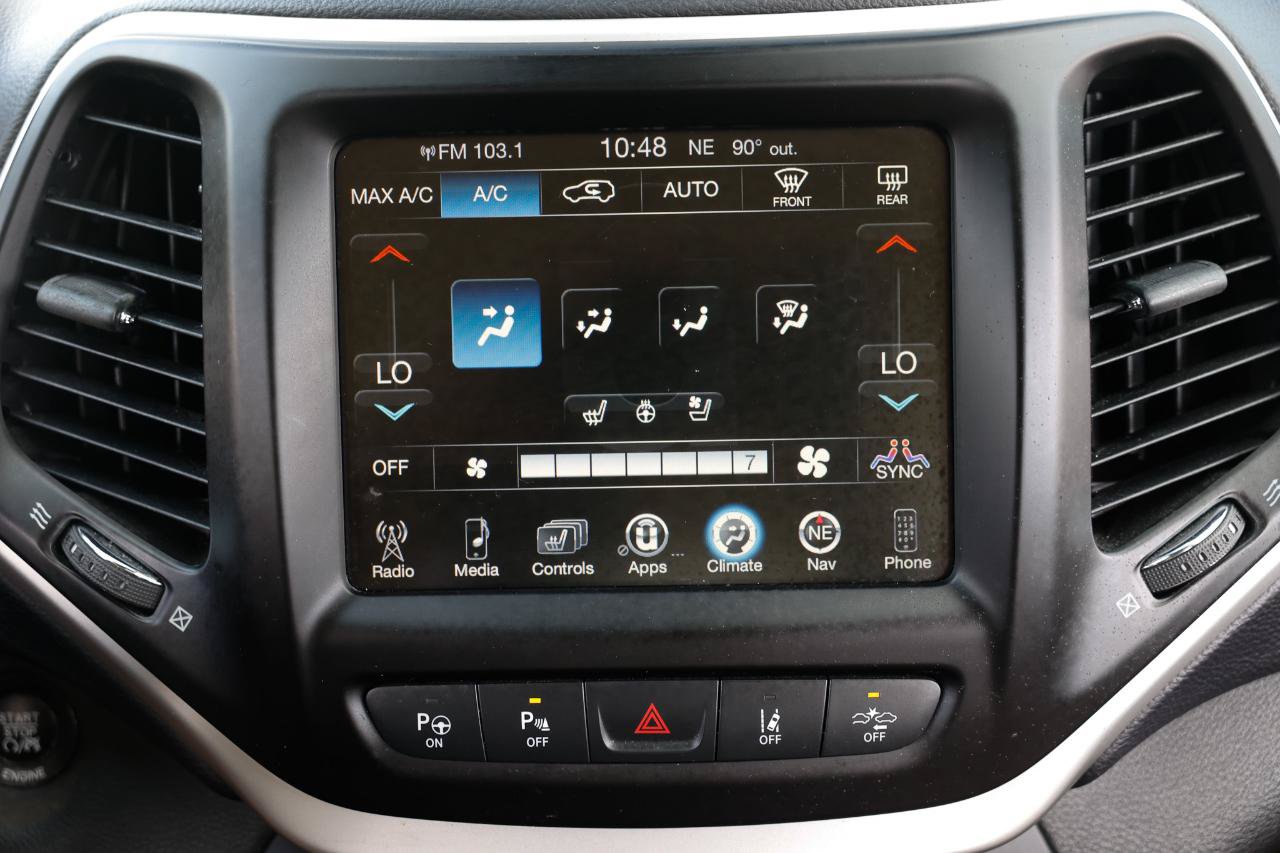 Used 2015 Jeep Cherokee Limited w/ Luxury Group FWD image 32