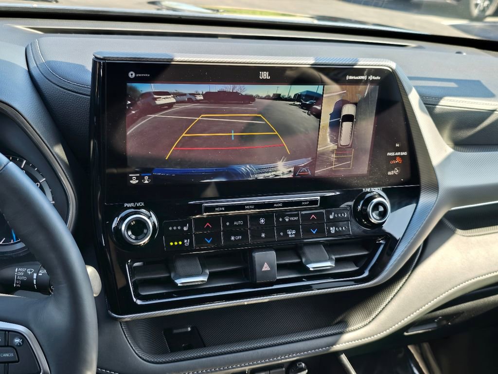 Used 2020 Toyota Highlander Platinum AWD/4WD image 22