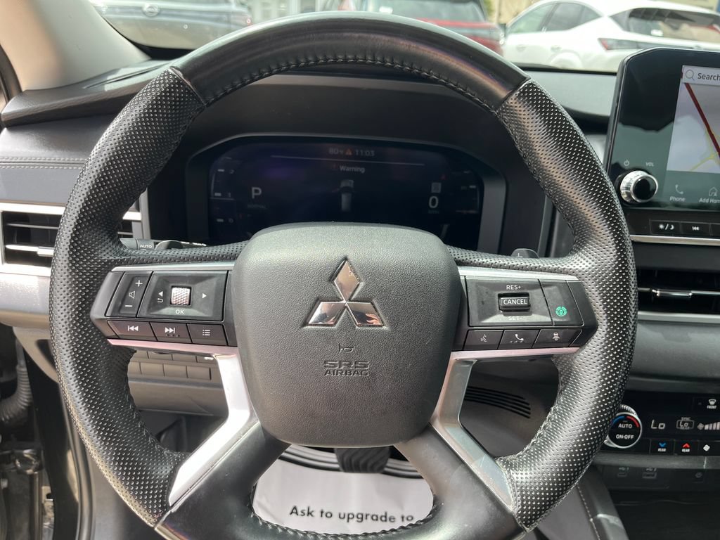 Used 2023 Mitsubishi Outlander SEL AWD/4WD image 14