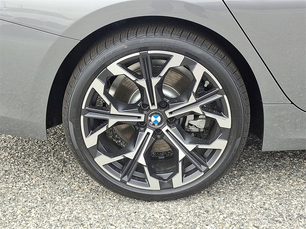 New 2025 BMW 330i xDrive Sedan w/ Premium Package image 5