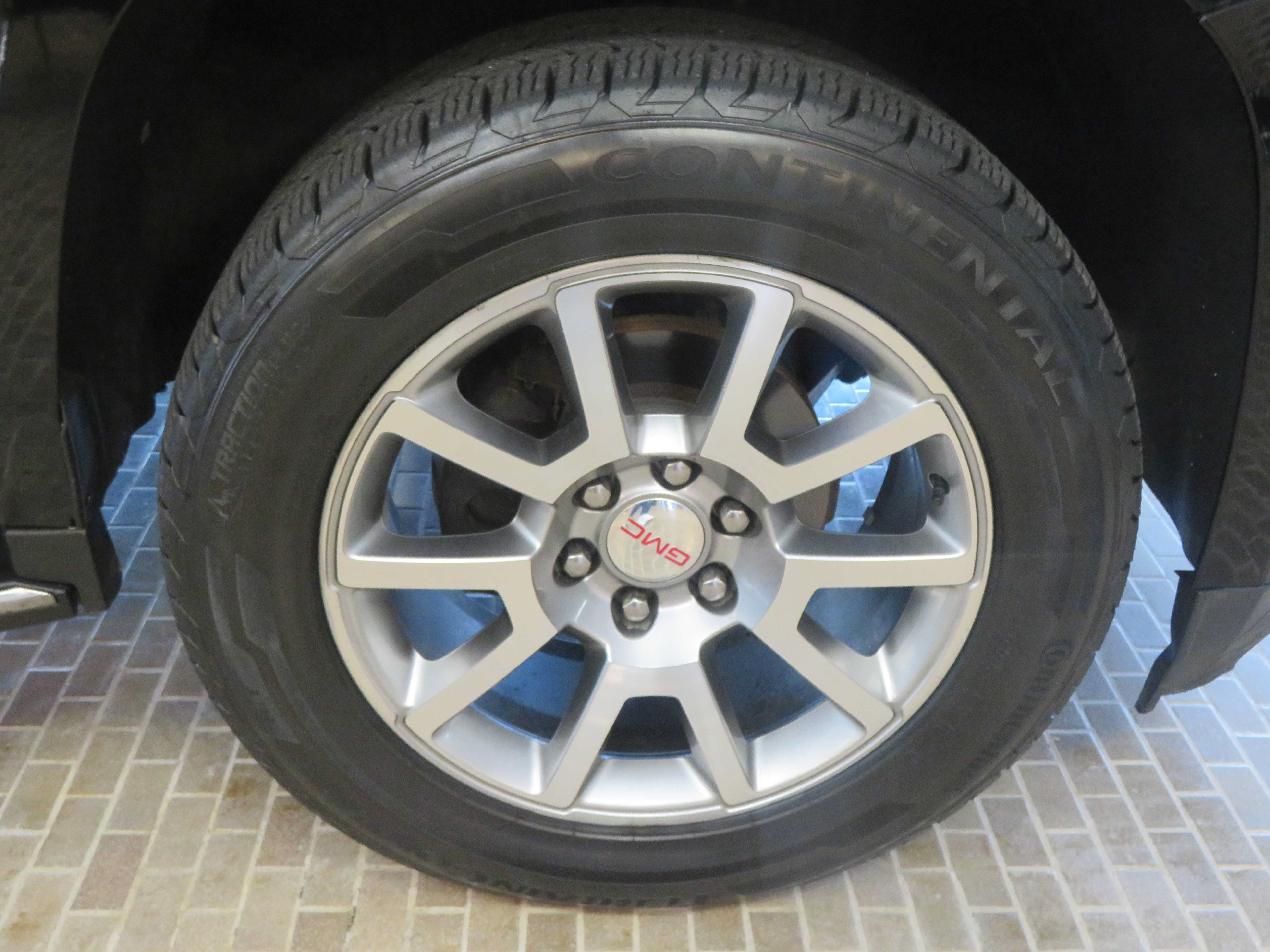 Used 2019 GMC Yukon XL Denali AWD/4WD image 10