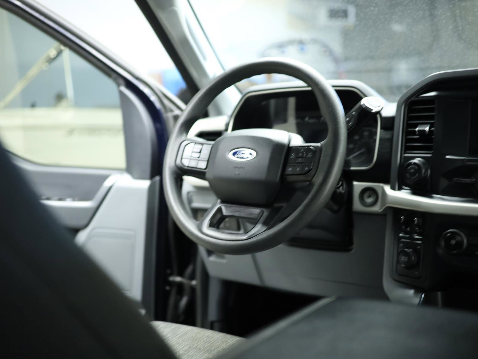 Used 2022 Ford F150 XLT w/ Trailer Tow Package image 48