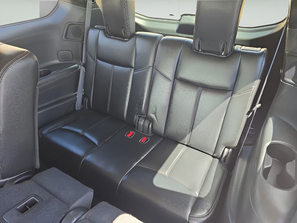 Used 2017 Nissan Pathfinder SL w/ SL Premium Package AWD/4WD image 13