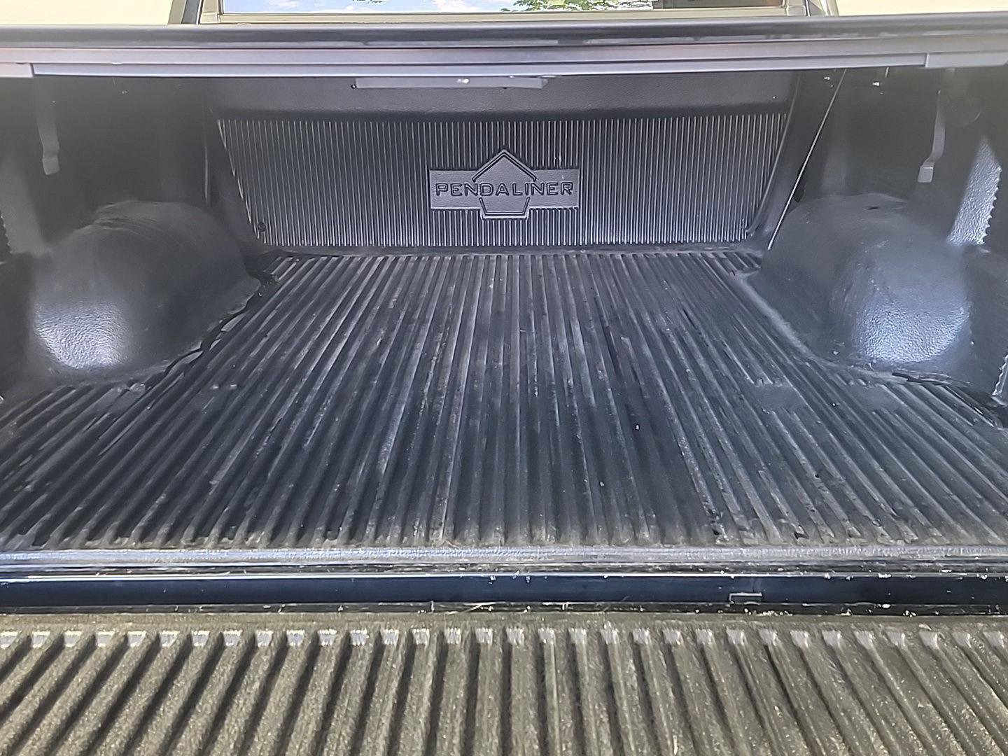 Used 2018 Toyota Tundra Limited w/ Limited Premium Package AWD/4WD image 8
