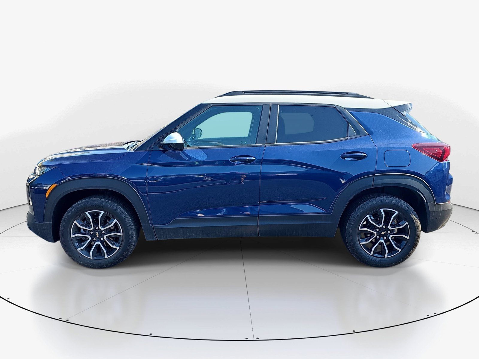 Used 2023 Chevrolet TrailBlazer ACTIV w/ Convenience Package AWD/4WD image 6