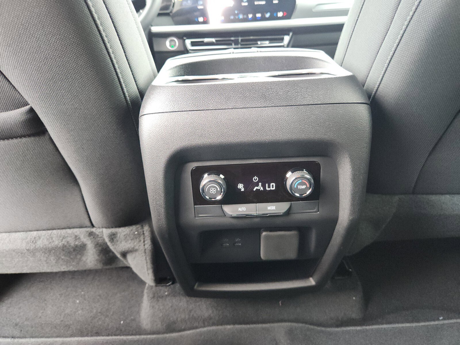 New 2026 Chevrolet Traverse LT w/ Driver Confidence Package image 13