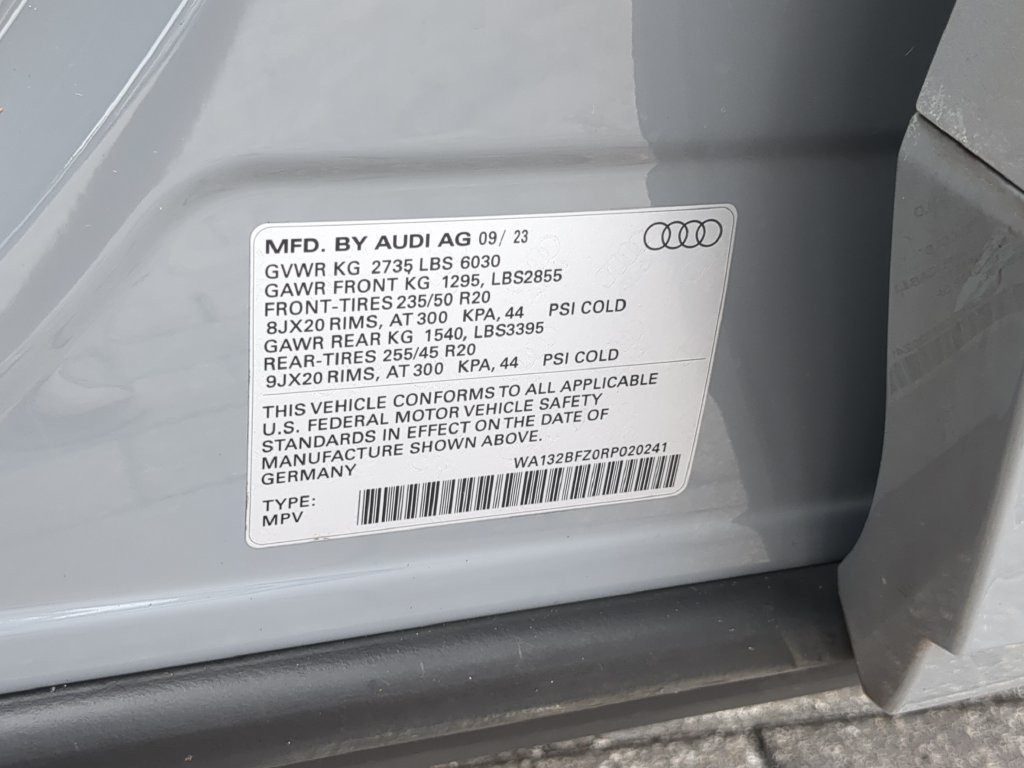 Used 2024 Audi Q4 e-tron Premium Plus AWD/4WD image 36