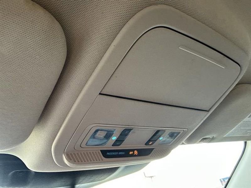 Used 2020 Ford Explorer XLT w/ Comfort Package image 21