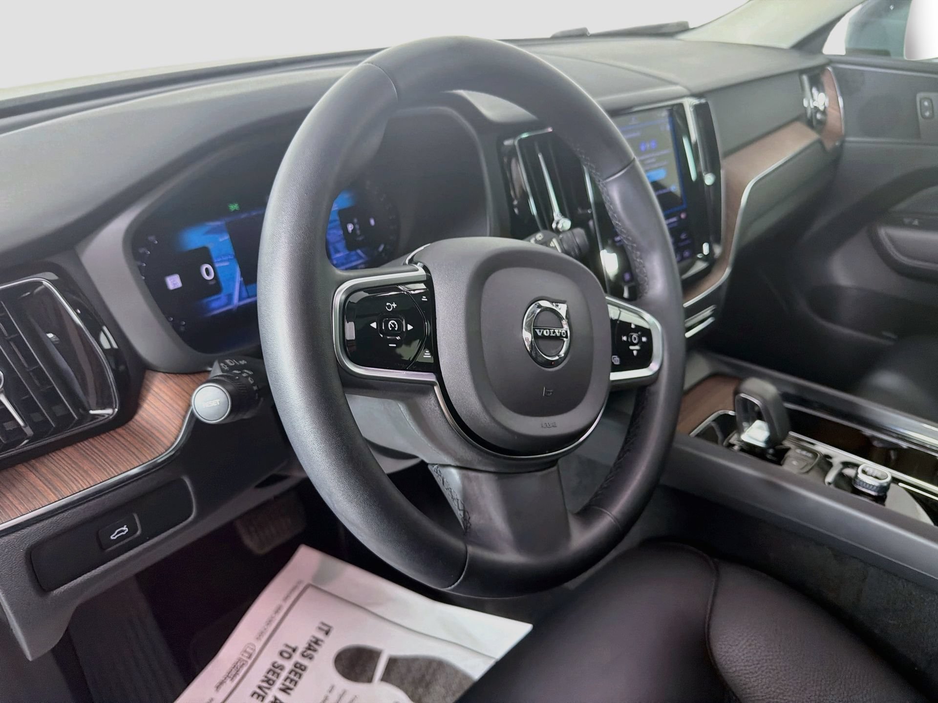 Certified 2023 Volvo XC60 B5 Plus w/ Protection Package Premier FWD image 10