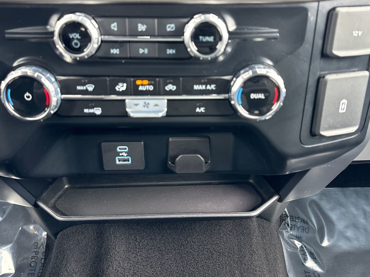 Used 2024 Ford F150 XLT w/ Tow/Haul Package image 24