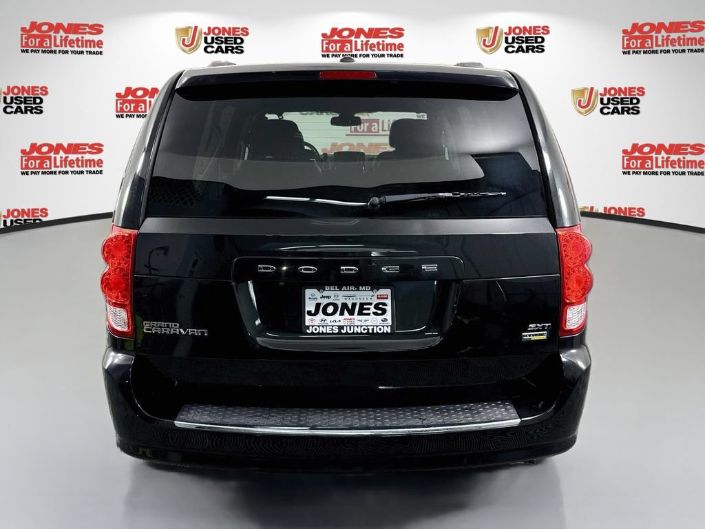 Used 2018 Dodge Grand Caravan SXT FWD image 14