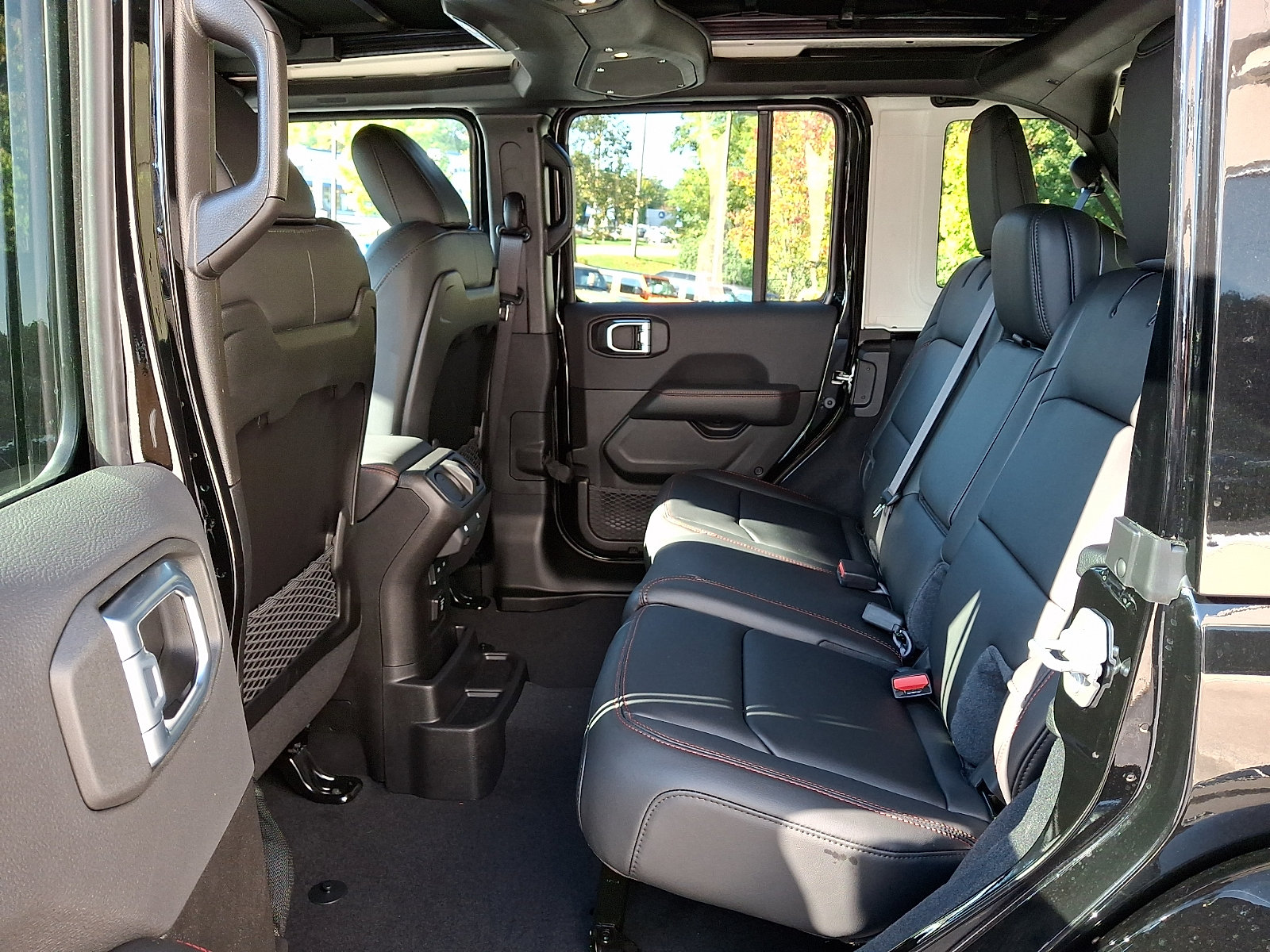 New 2027 Jeep Wrangler Unlimited Rubicon AWD/4WD image 6