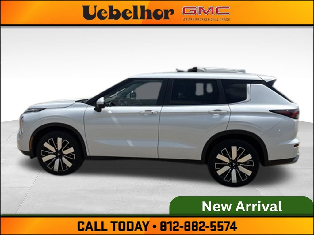 Used 2025 Mitsubishi Outlander SE AWD/4WD image 11