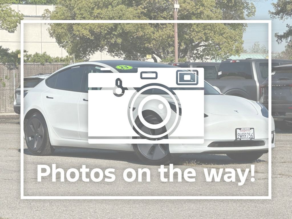 Used 2023 Tesla Model 3 Standard Range image 1