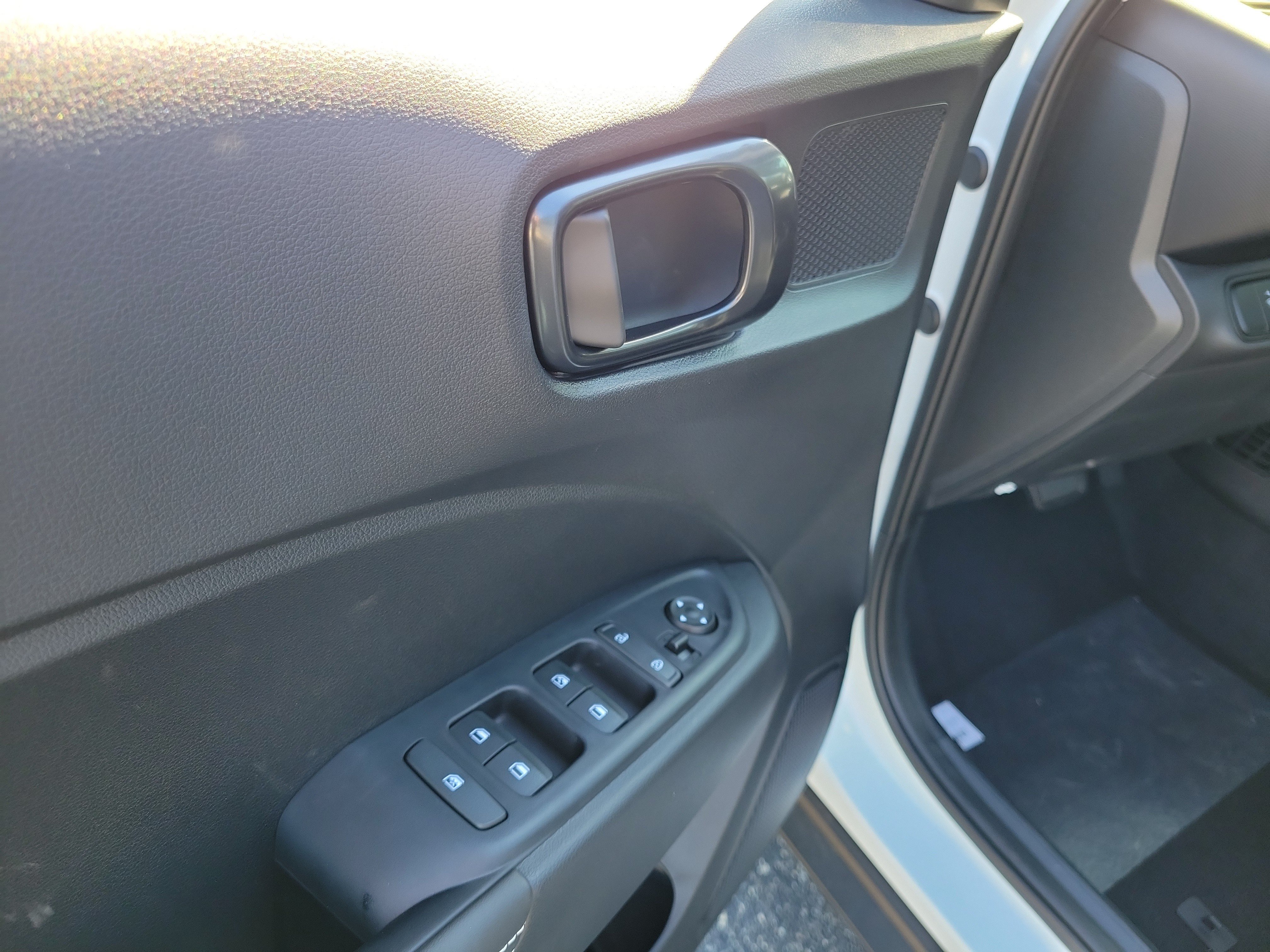 New 2026 Hyundai Venue SEL FWD image 18