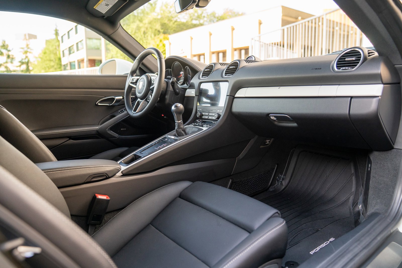 Used 2025 Porsche 718 Cayman image 22