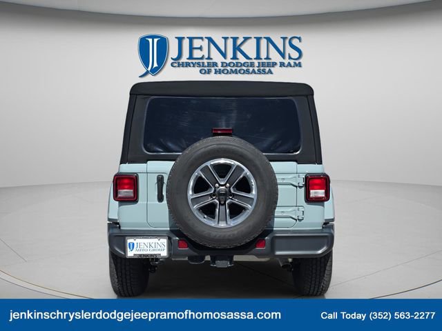 Certified 2023 Jeep Wrangler Sahara image 6