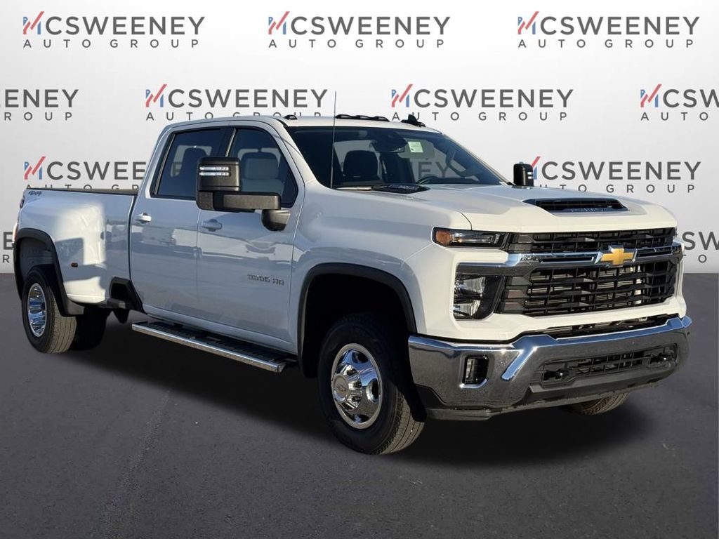 Used 2024 Chevrolet Silverado 3500 LT w/ Convenience Package image 7