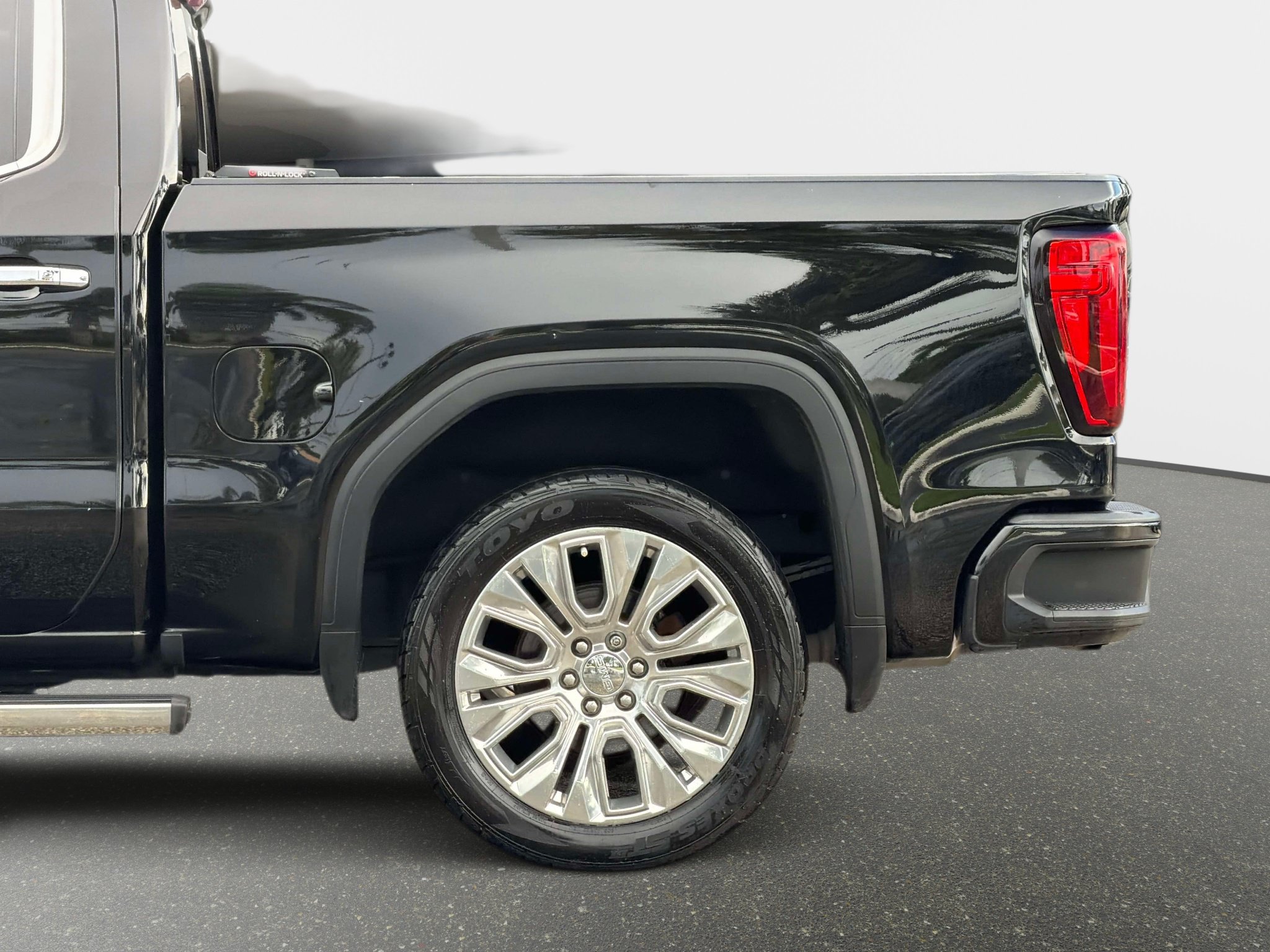 Used 2021 GMC Sierra 1500 Denali w/ Denali Ultimate Package AWD/4WD image 8