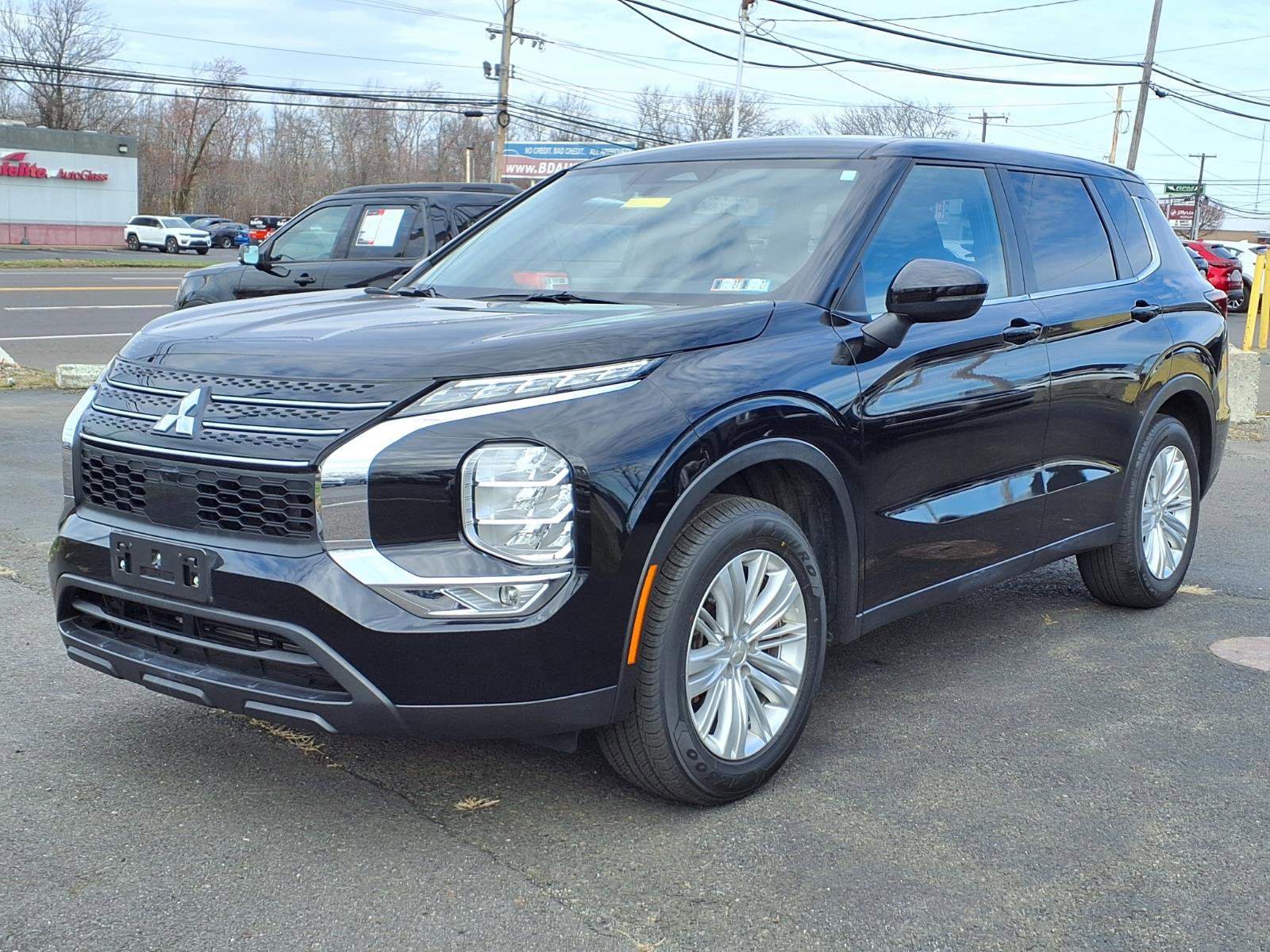 Used 2024 Mitsubishi Outlander ES image 8