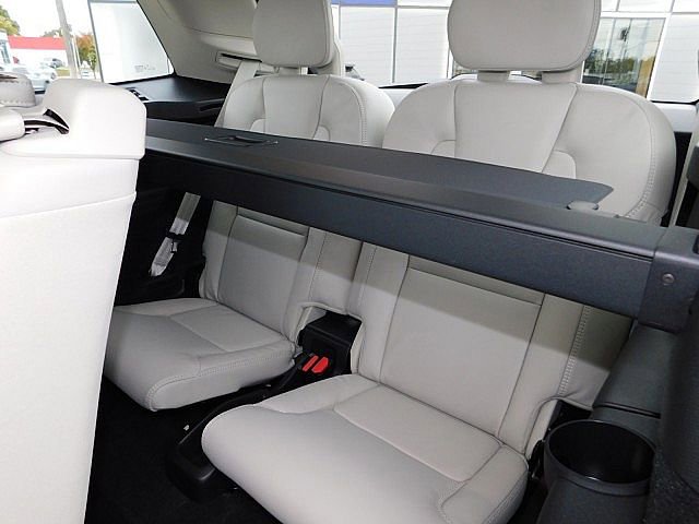 New 2026 Volvo XC90 B6 Ultra w/ Protection Package image 13