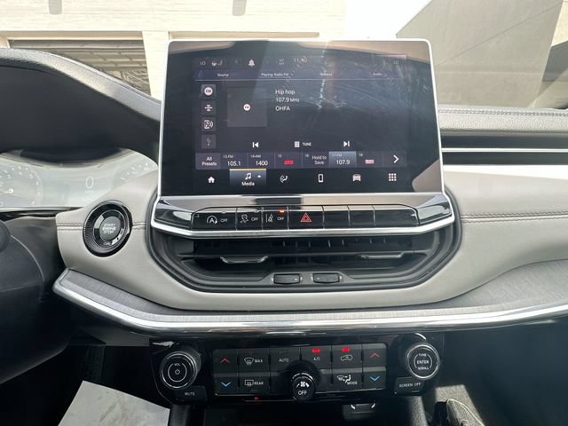 Used 2022 Jeep Compass Limited AWD/4WD image 18