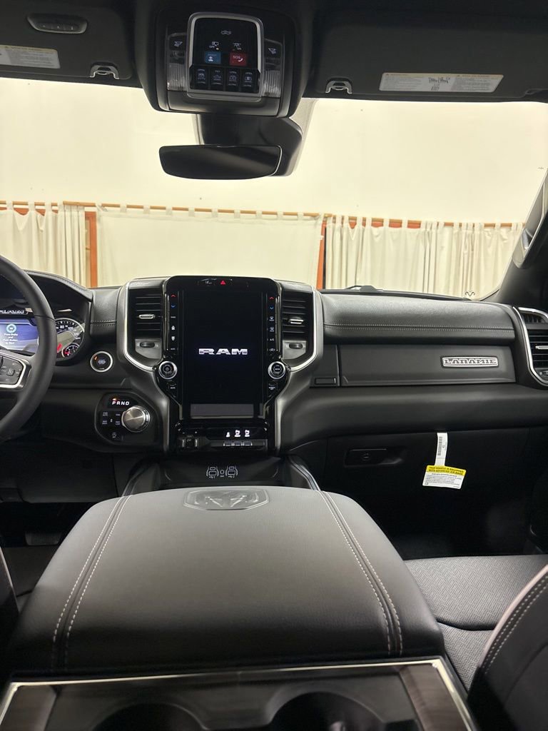 New 2026 RAM 1500 Laramie AWD/4WD image 21