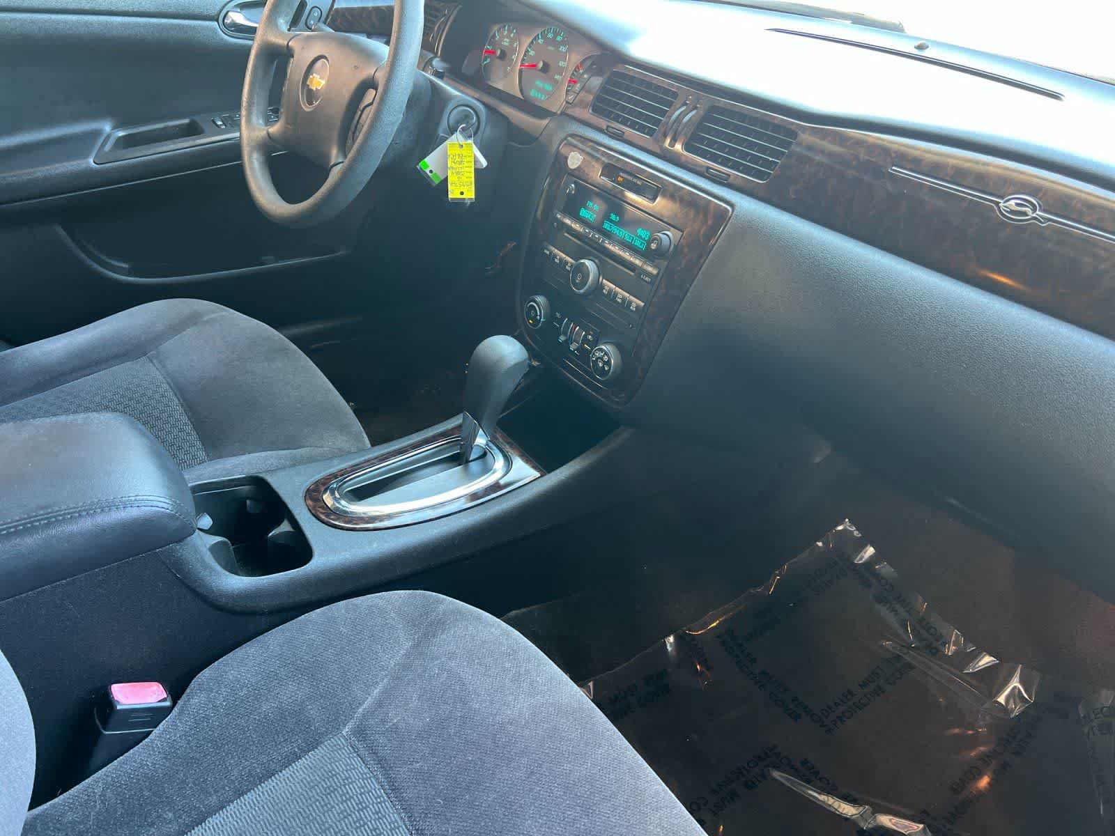 Used 2016 Chevrolet Impala LT FWD image 16
