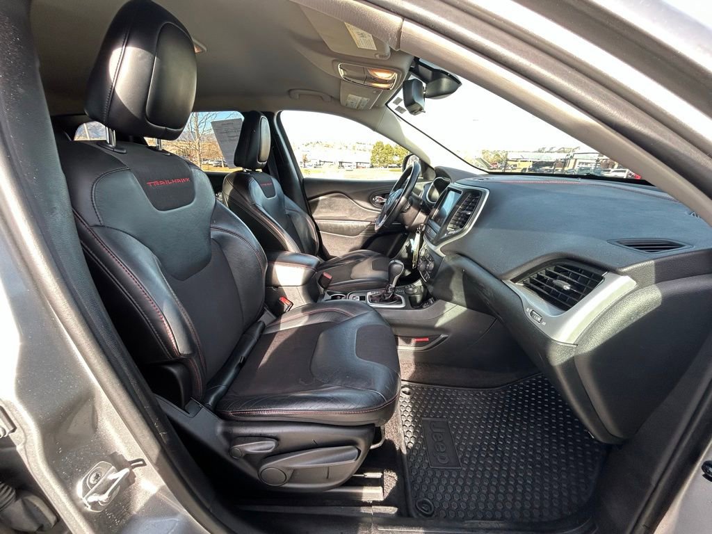 Used 2015 Jeep Cherokee Trailhawk image 33