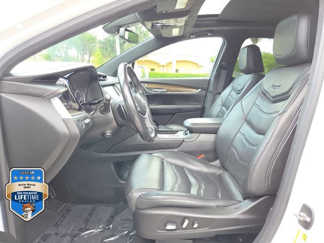 Certified 2018 Cadillac XT5 Platinum w/ Driver Assist Package AWD/4WD image 17