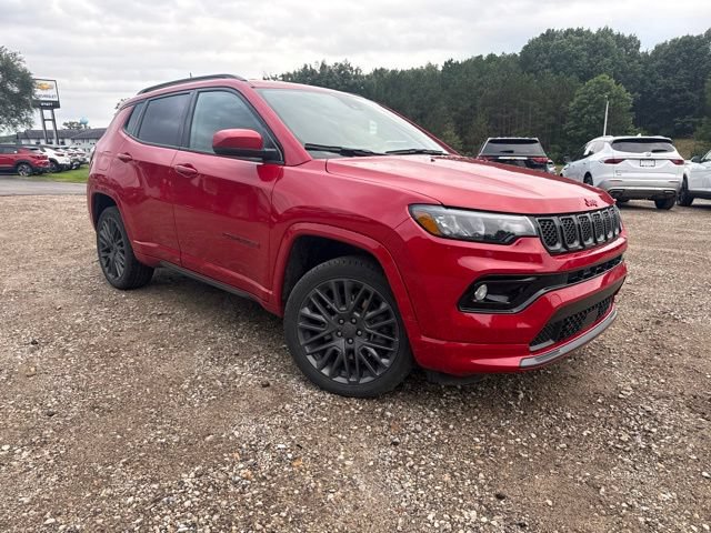 Used 2023 Jeep Compass Limited AWD/4WD image 2