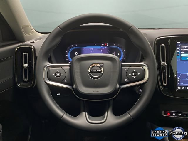 Used 2025 Volvo XC40 B5 Plus image 11