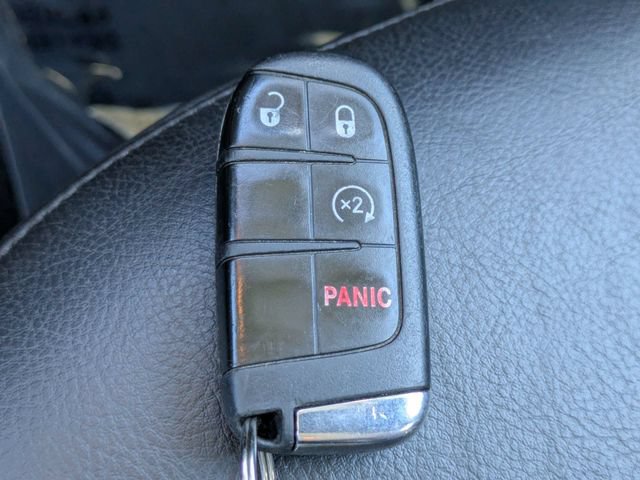 Used 2019 Jeep Renegade Trailhawk AWD/4WD image 27