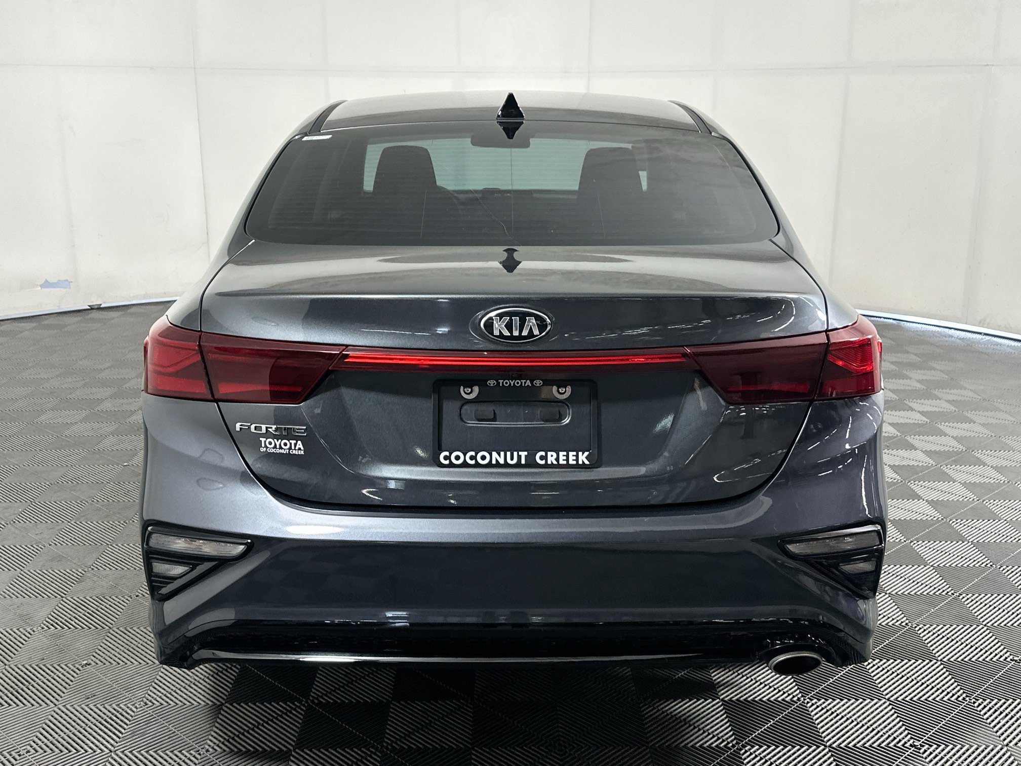 Used 2021 Kia Forte LXS FWD image 4