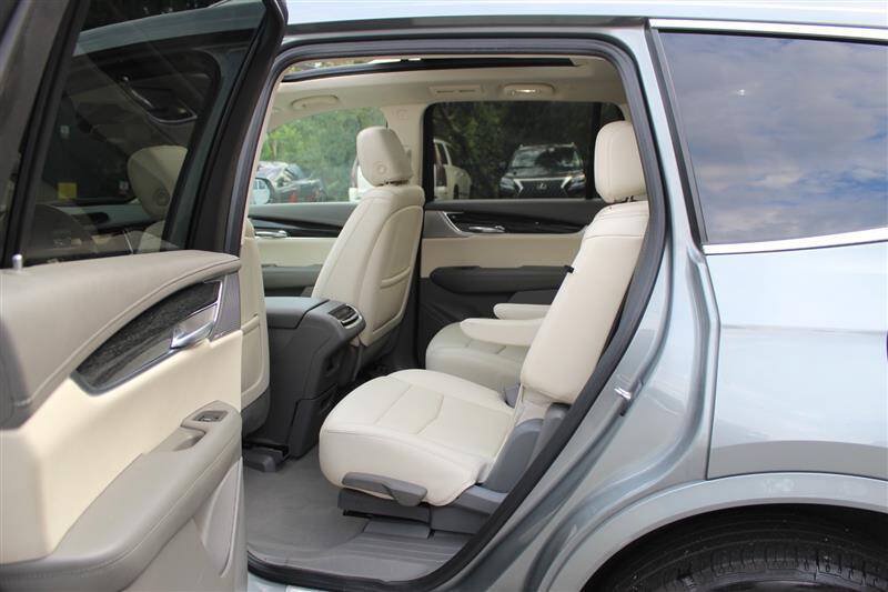 Used 2023 Cadillac XT6 Premium Luxury AWD/4WD image 23